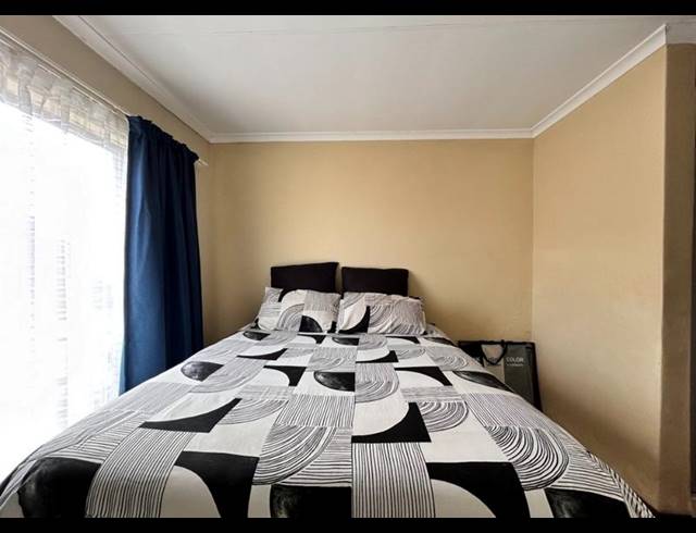 1 BEDROOM HOUSE FOR SALE IN THE ORCHARDS